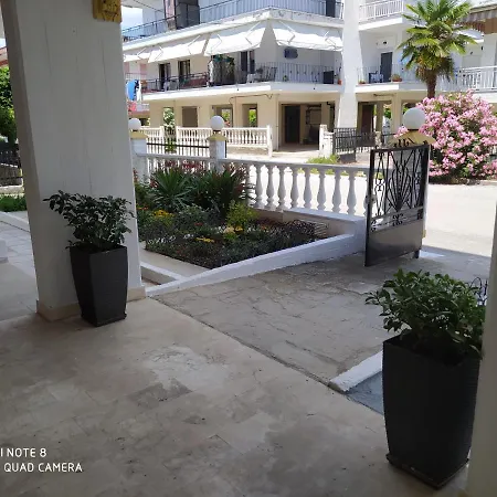 Hause Zorbas Παραλία Διονυσίου