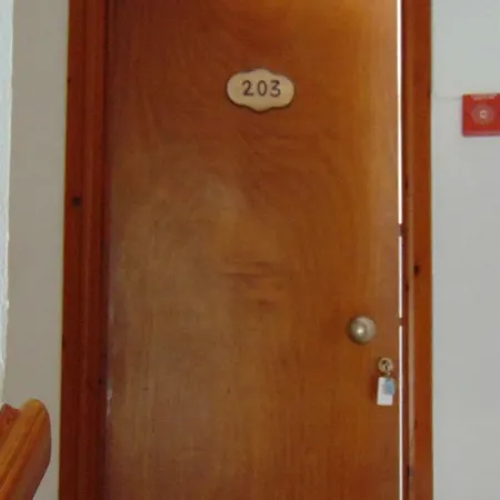 Ξενοδοχείο με διαμερίσματα Hause Zorbas Παραλία Διονυσίου