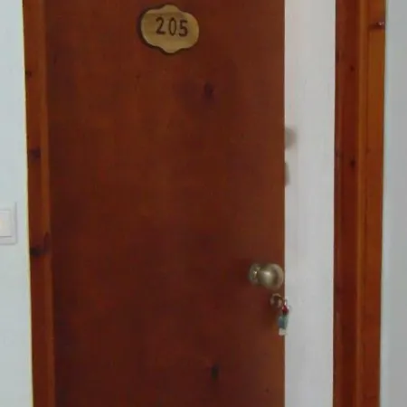 Ξενοδοχείο με διαμερίσματα Hause Zorbas 3*