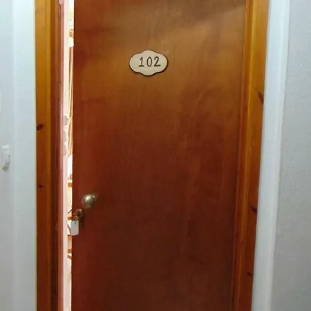 Hause Zorbas Παραλία Διονυσίου