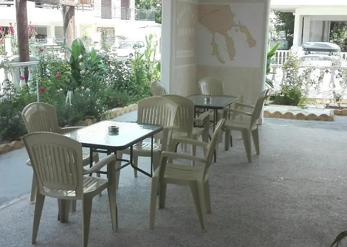 Ξενοδοχείο με διαμερίσματα Hause Zorbas 3*