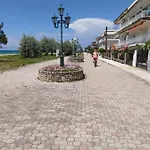 Hause Zorbas Paralia Dionysiou