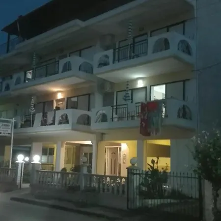 Hause Zorbas Paralia Dionisiou