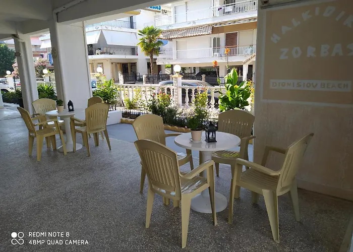 Hause Zorbas מלון דירות 3*